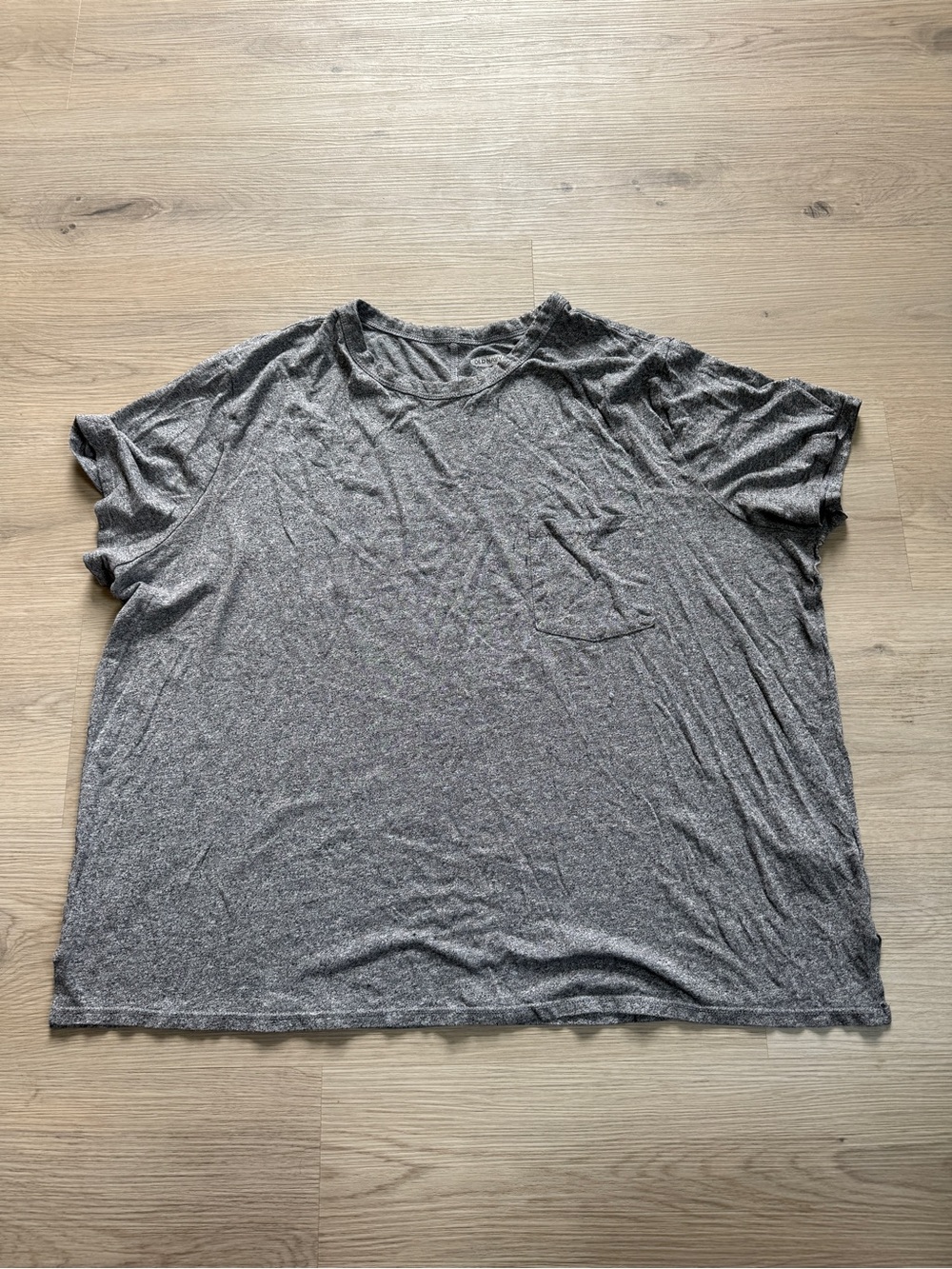 Old Navy Charcoal Gray Short-Sleeve Pocket Tee